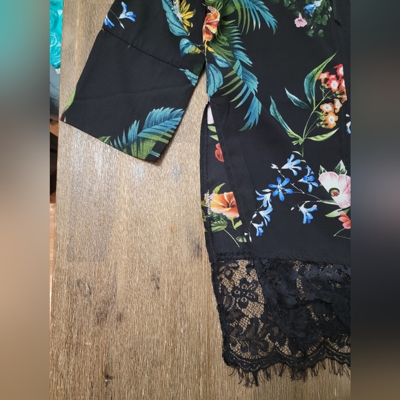 Dex Floral and Lace Open Cardigan - Picture 3 of 4